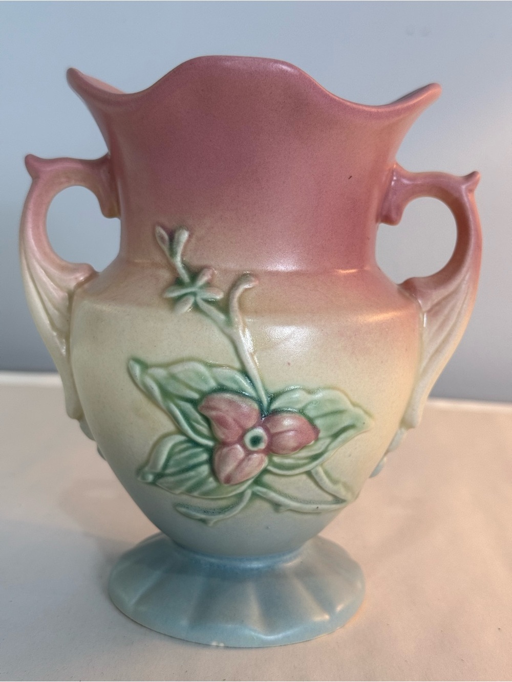 Hull Art Pottery W-4 6 1/2" Wildflower double handle vase USA